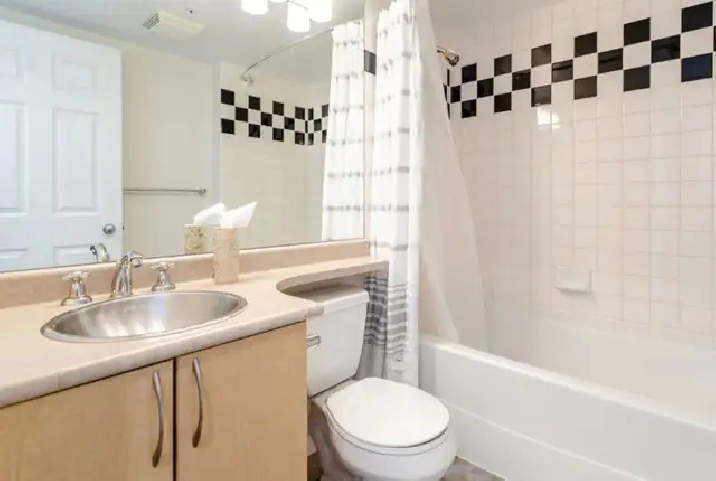 Discover Cozy Comfort in Our All-Inclusive Private Room! in Vancouver,BC - Room Rentals & Roommates
