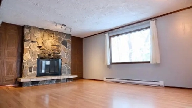 Charming 3-Bedroom Bungalow in Charleswood for Rent Image# 1