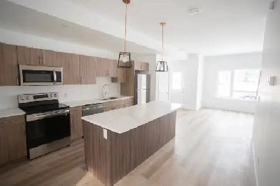 Beautiful 3 bedroom unit for rent! Image# 1