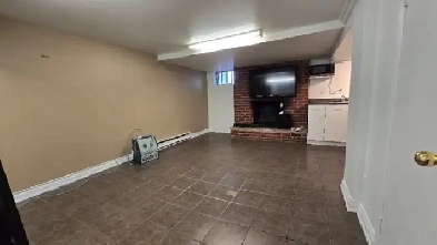 Private basement apartment at Young and Sheppard Image# 1