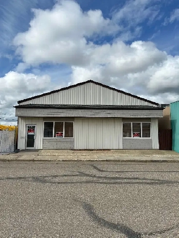 OFFICE BUILDING FOR RENT Image# 1