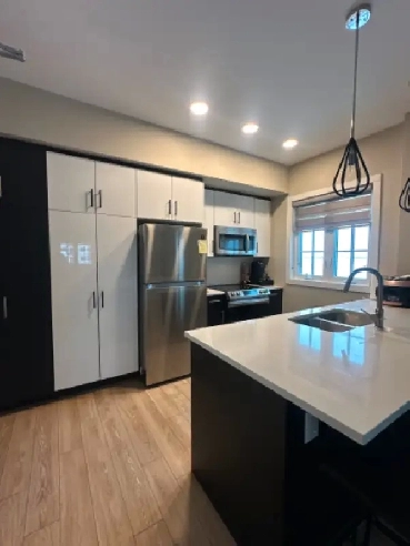 Room Rent / Housemate / Roommate  (IMMEDIATE & FURNISHED)