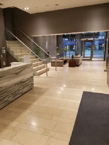 Luxury one bedroom condominum. Image# 1