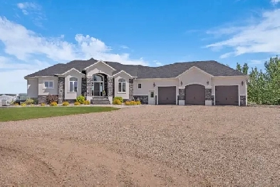Perfect Acreage Over looking the Battle River Image# 1