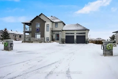 125 Lake Trail Road, Greely ON Image# 1