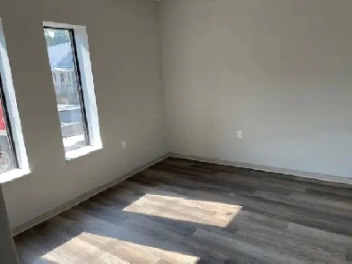 1 Bed Room   Den in Orillia Image# 1