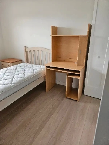 Room in East-end all Female non-smoking, pet-free home Image# 1