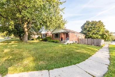 Fully Furnished Basement Apartment with Parking Image# 1