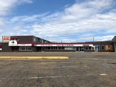 Swan Hills Hotel/Bar Liquor Store Image# 1
