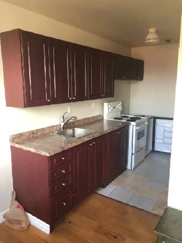 Port Credit Bachelor Apartment