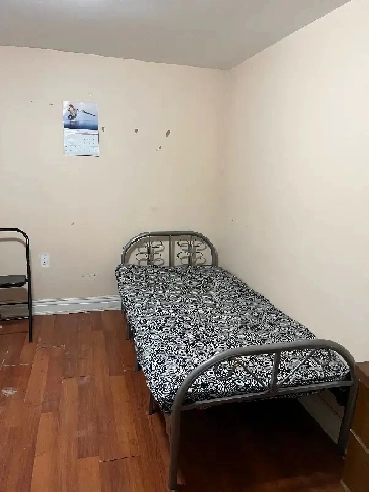 Room for Rent/Share at Painted Post Dr near Centennial College