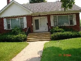 2 Rooms for Rent next to McMaster