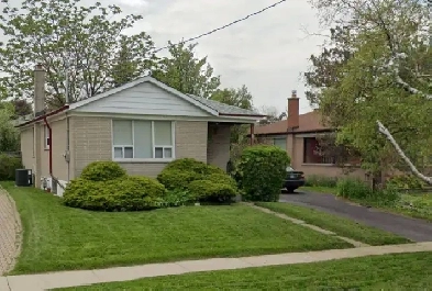 Upper-Level 3 Bedroom Bungalow for Rent – Available March Image# 1