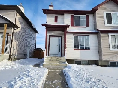 Upper portion with 3 Bed, 2 Full Bath Kitchen, Living, Laundry Image# 1