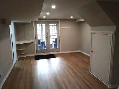 One bedroom basement apartment in Newmarket Image# 1
