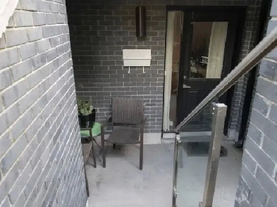 Modern 1 bedroom Image# 1