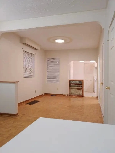 Spacious Whole 1st Floor 1B Apt Mar 1, Ossington & Dupont Image# 1