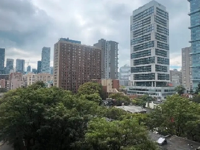 2B 2Baths  Den @ Downtown Toronto Image# 1