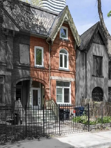 Room for Rent (Downtown Toronto)