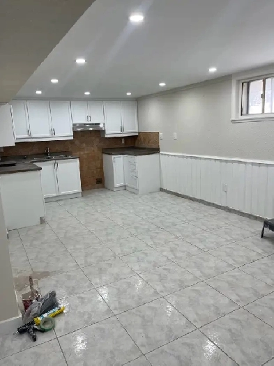 Newly renovated Spacious bachelor apartment Image# 1