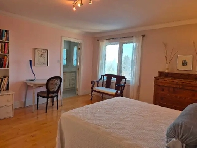 Large Bedroom for Rent