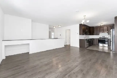 renovated 2 bedroom, Plateau Gatineau - ID 3715 Image# 1