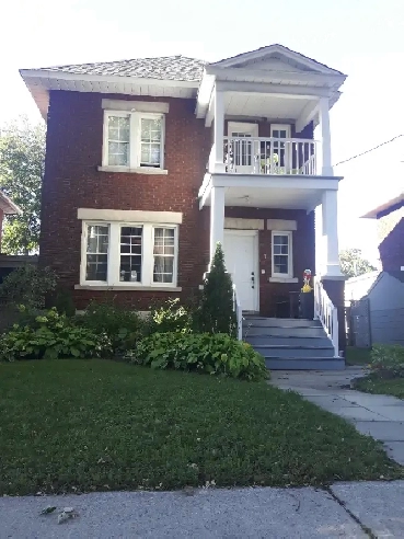 Canal – One bedroom, March 1st Image# 1