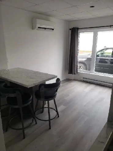 Cozy Bachelor for rent Image# 8