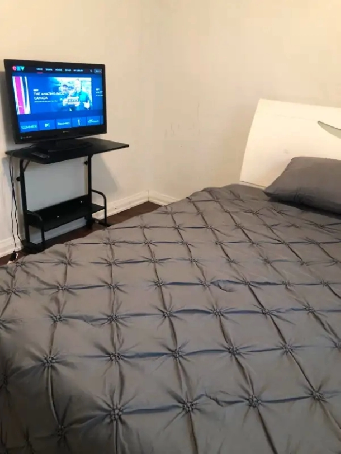 Beautiful and Furnished Upper Floor Room in Scarborough for Rent in City of Toronto,ON - Room Rentals & Roommates