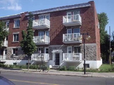4 1/2  renove quartier Villeray,les locataires professionels Image# 1
