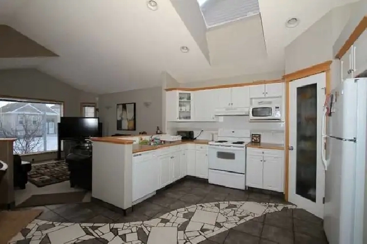 Taradale. 2 bedrooms. MAIN LEVEL for Rent in Calgary,AB - Apartments & Condos for Rent
