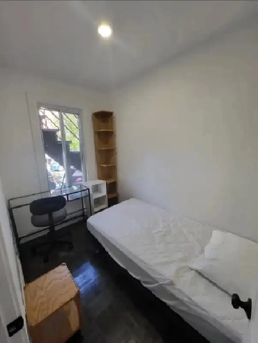 Chambre meublée en colocation Image# 1