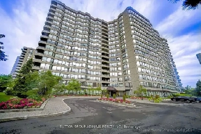 Beautifully and Fully renovated Condo with a spectacular East Vi Image# 1