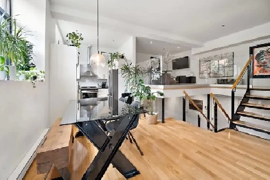 Condo/Loft split level a louer/for rent Image# 1