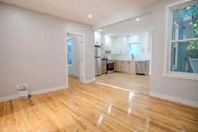 Spacious 2-Bedroom Apartment in Gatineau – All Utilities Include Image# 1