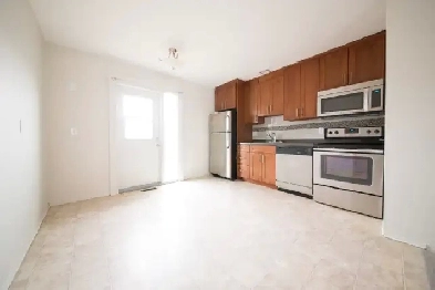 Renovated Alberta Side Four Plex Image# 2