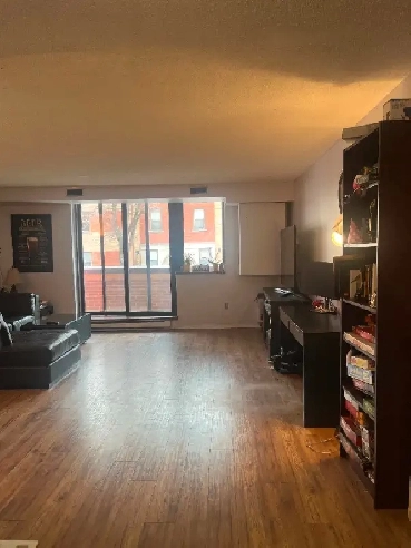 Looking for a Long Term Roommate – Downtown Ottawa 2-Bed Condo Image# 1