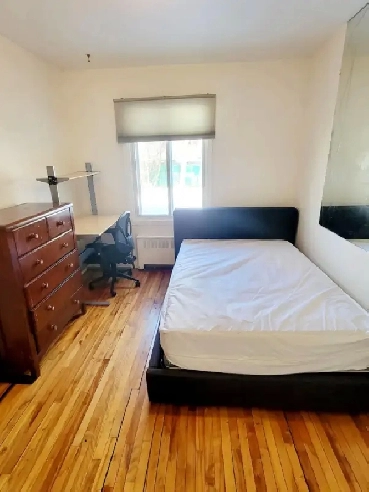 (CHAMBRE MEUBLÉ) WIFI, ELECTRICITE, CHAUFFAGE, TOUT Image# 1