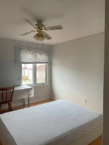 All inc. room rental in very quiet, clean home walk to amenities Image# 1