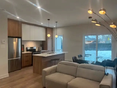 Maison à Louer, disponible 1e avril Image# 1