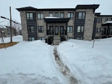 Location condo 5 1/2 Image# 1