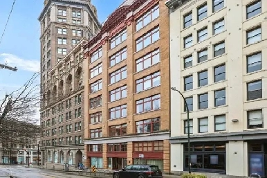 BEAUTIFUL SUB-PENTHOUSE LOFT! Image# 1