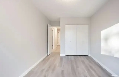 2 bd/ 1 bath corner partment w/heating included Image# 1