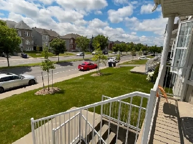 Votre Appartement de Rêve Vous Attend à Ste-Dorothée ! Image# 1