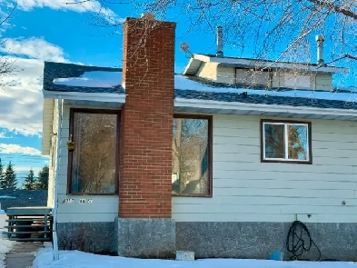 Half Duplex -- 3 Bed 2 Bath Image# 1