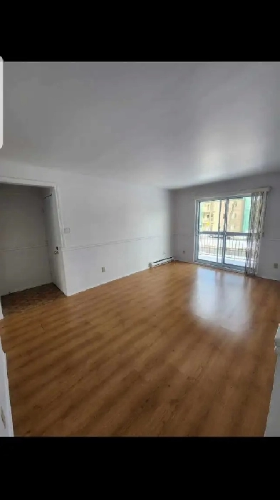 41/2 à laval des rapides proche de compétence école des métiers Image# 1