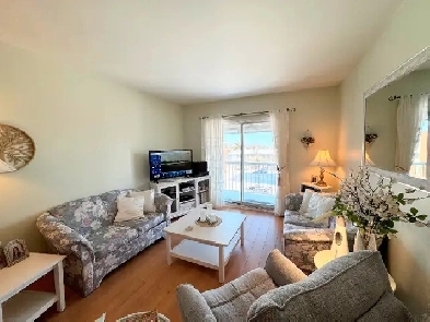 BOISBRIANDGRAND ET BEAU 4 1/2 IMPECCALBEWOW! Image# 1