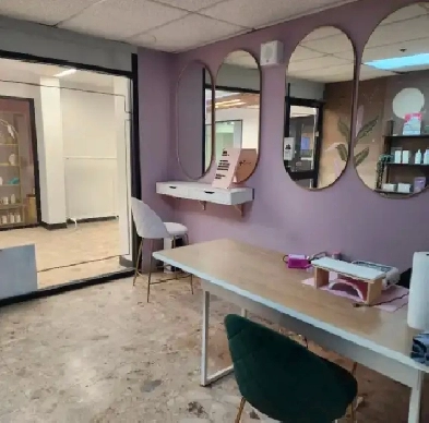 Local commercial à louer Image# 1