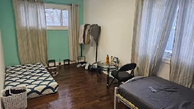 Upper Level House For Rent 3 bedroom McCowan and Lawrence Image# 1