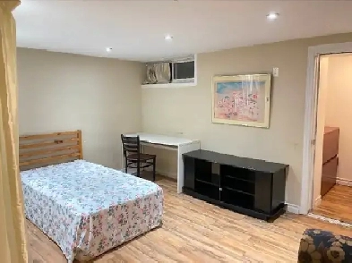 1 big room in Basement in Scarborough for rent Image# 1